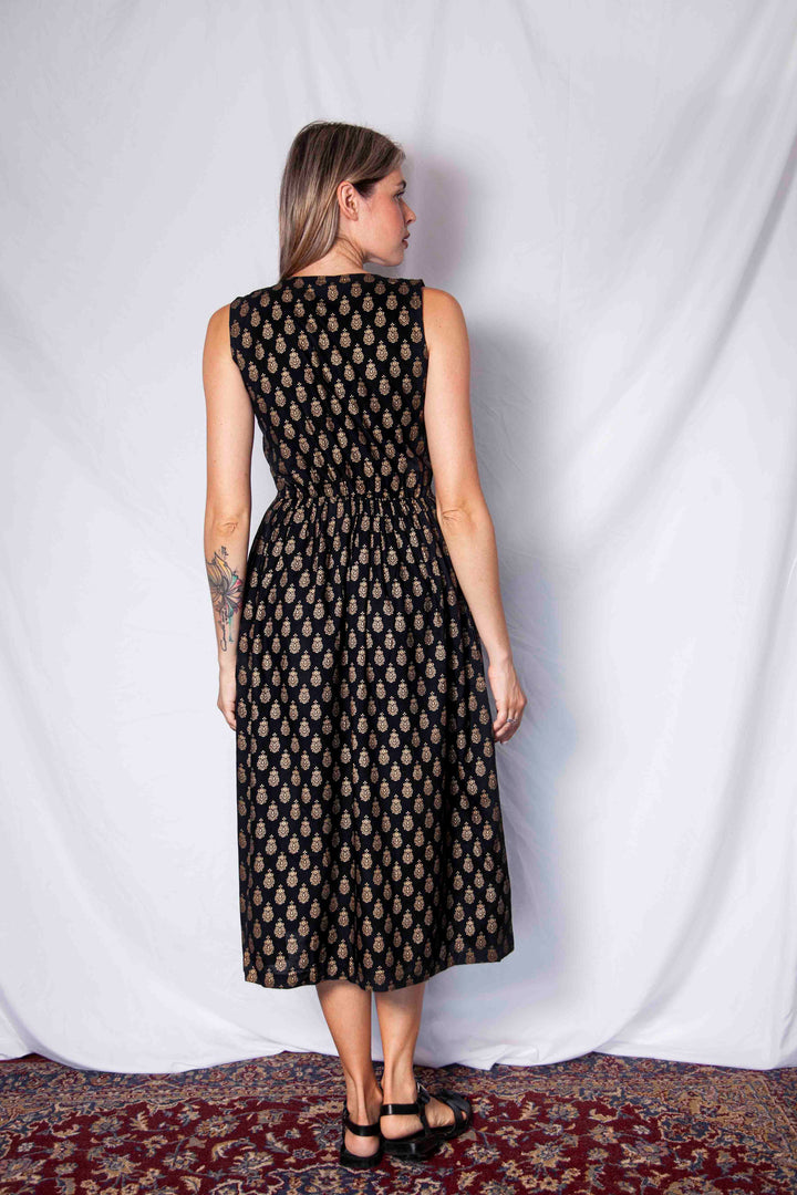 שמלת יולי גולדיגרית