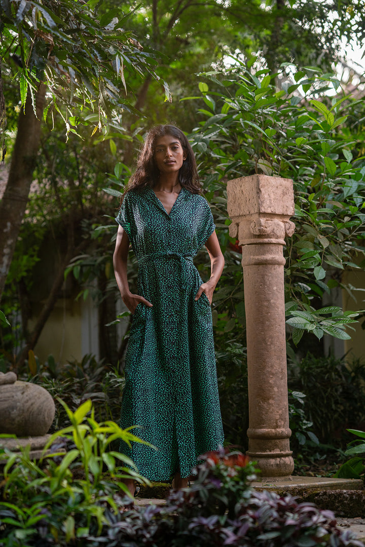 שמלת מקסי אוברסייז מנומר ירוק