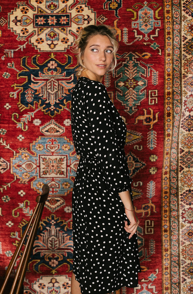 שמלת פיפטיז נקודות פולקה קלאסית