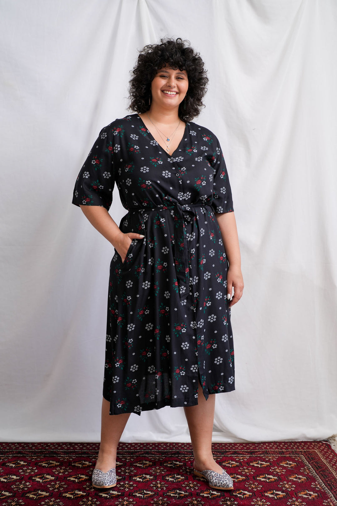 שמלת מיכאלה ורדים שחור