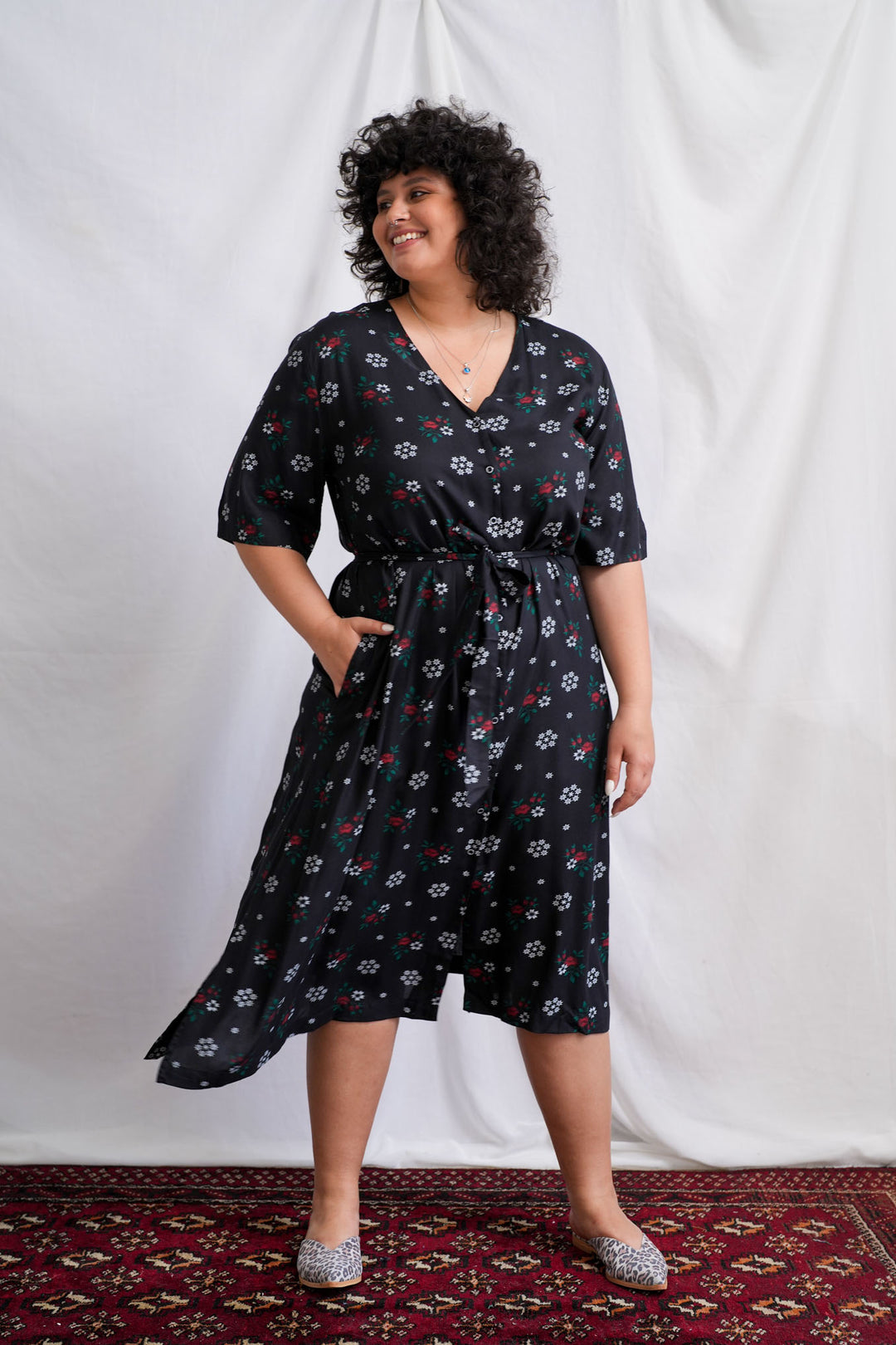 שמלת מיכאלה ורדים שחור