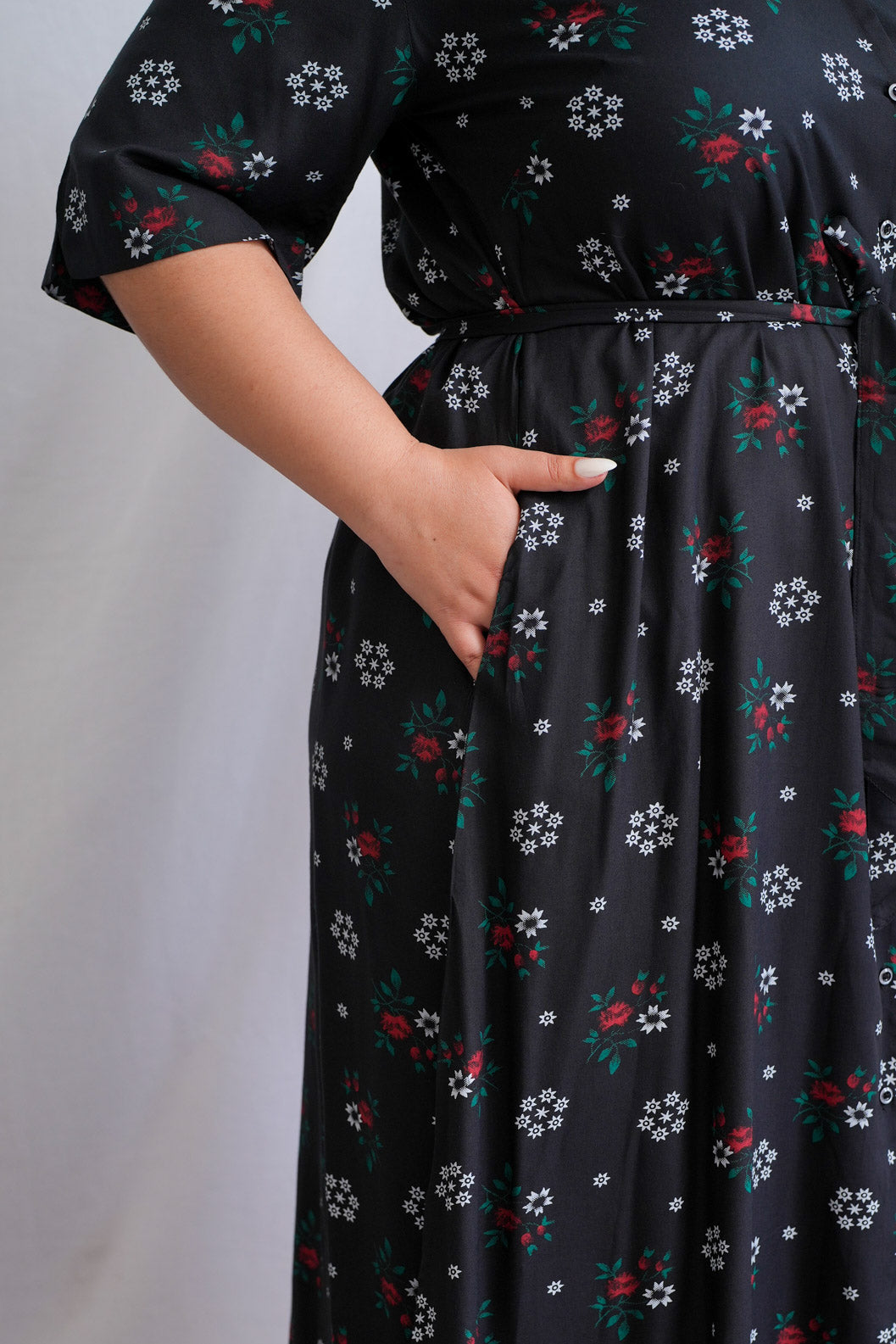 שמלת מיכאלה ורדים שחור