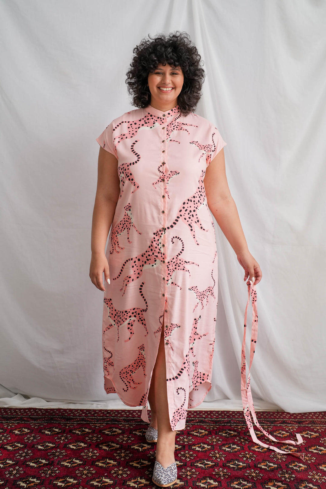 שמלת מקסי אוברסייז הדפס חיות צ׳יטות בורוד