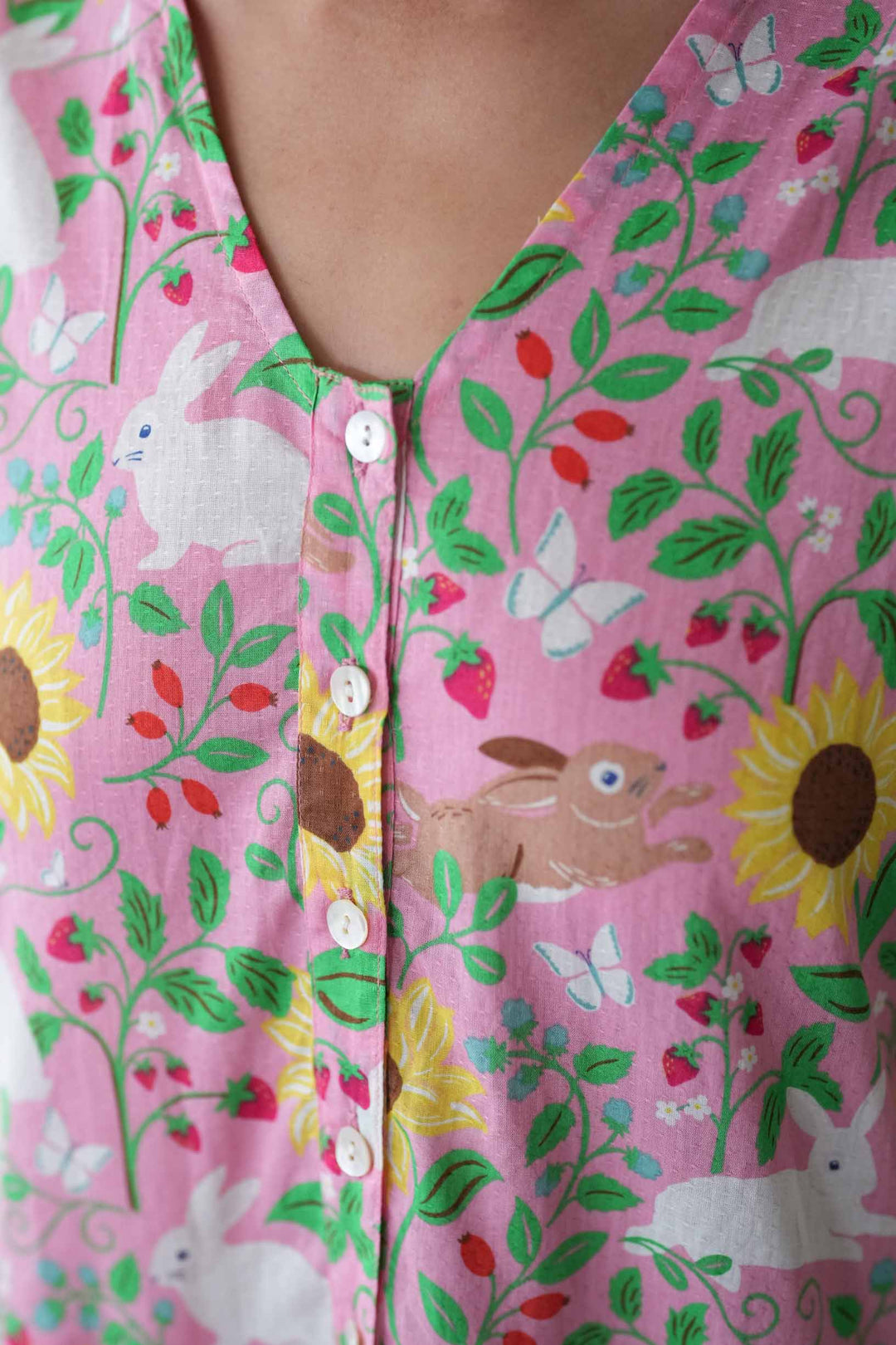 שמלת קומות הארנב הלבן