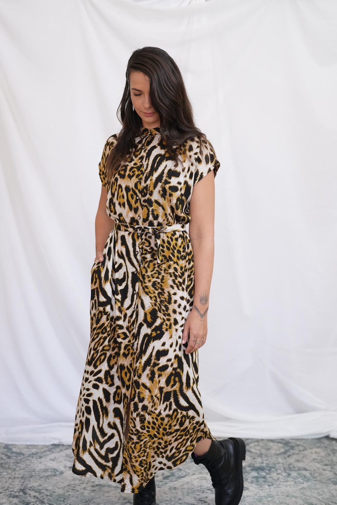 שמלת מקסי אוברסייז טייגר קווין נמר