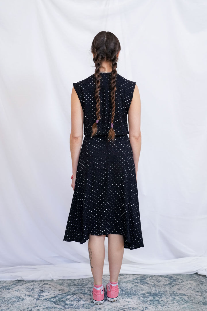 שמלת פיפטיז פולקה שחור לבן