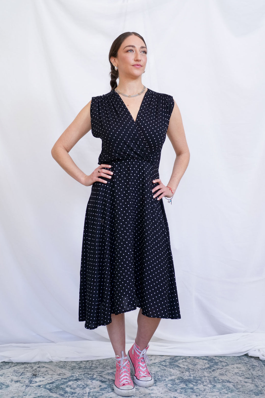 שמלת פיפטיז פולקה שחור לבן