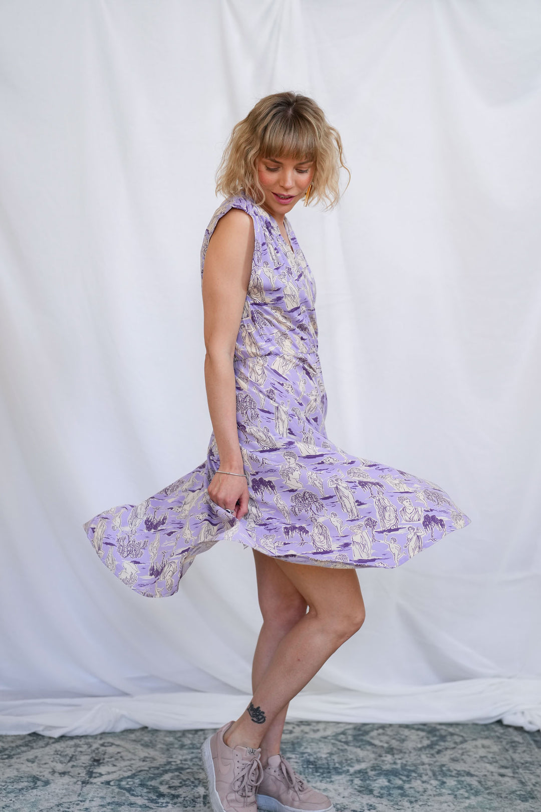 שמלת פיפטיז המיתולוגיה היוונית