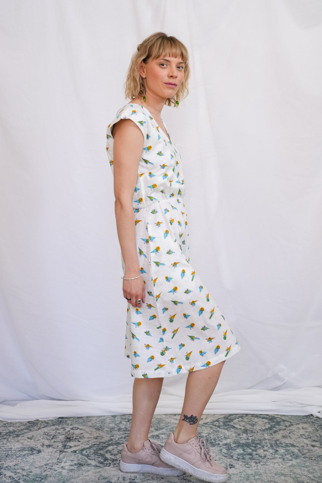 שמלת אווה דינוזאורים גאומטריים