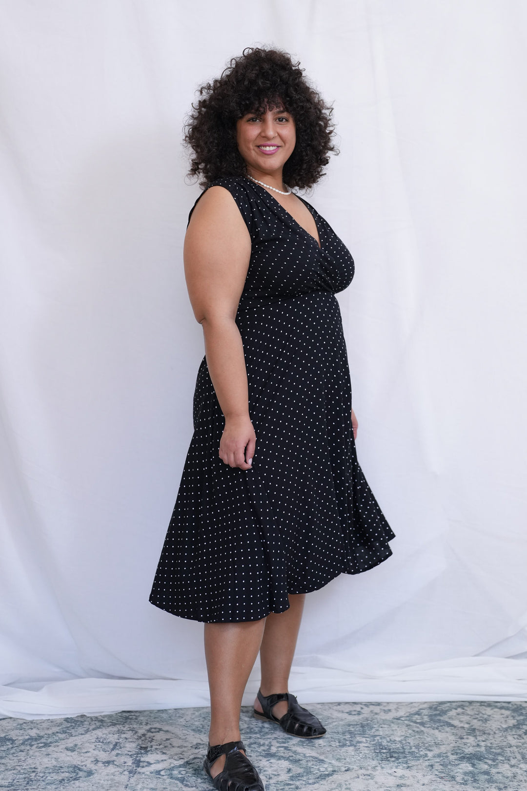 שמלת פיפטיז פולקה שחור לבן