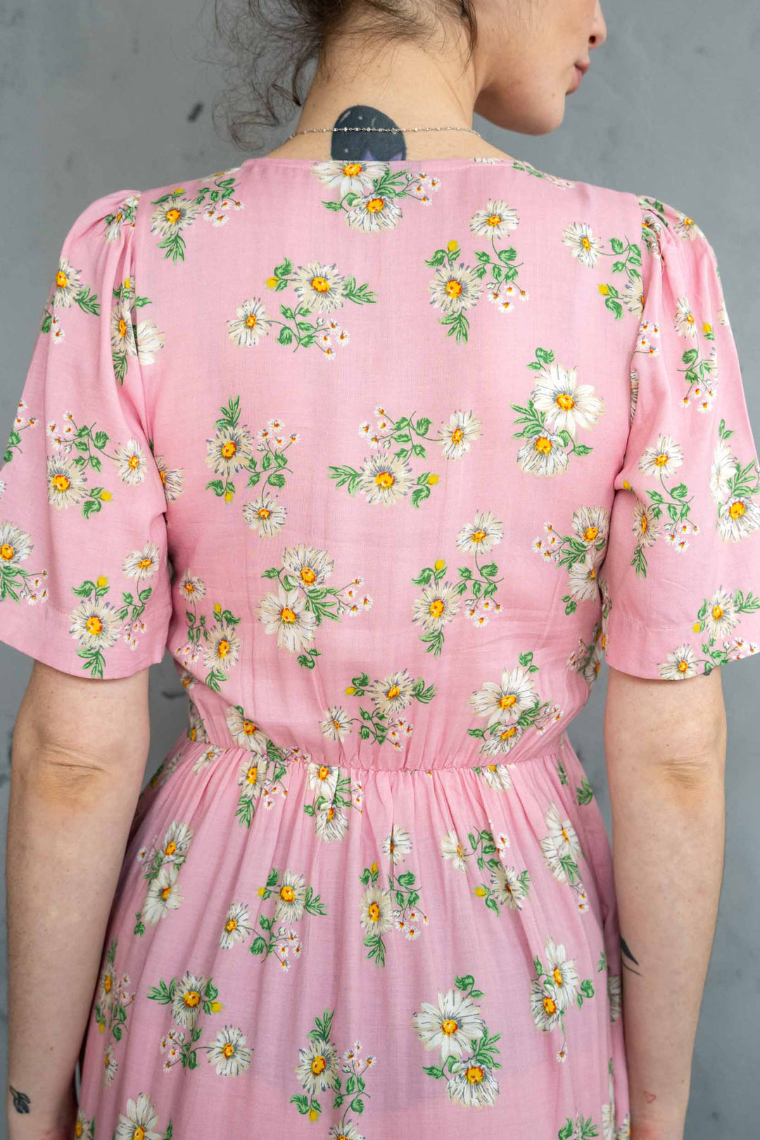 שמלת יולי שרוול פינק דייזיס