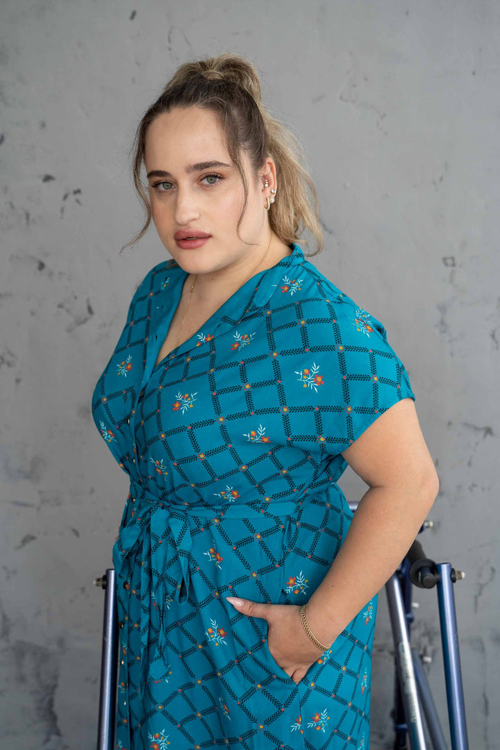 שמלת מידי אוברסייז חגיגה בטורקיז