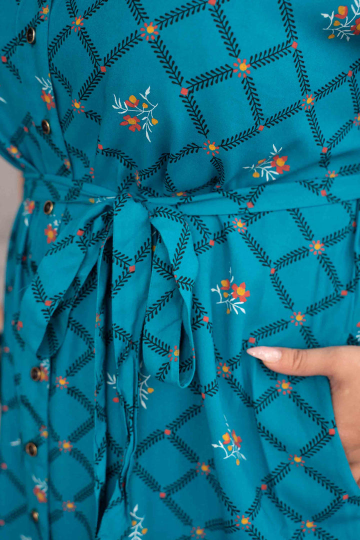 שמלת מידי אוברסייז חגיגה בטורקיז