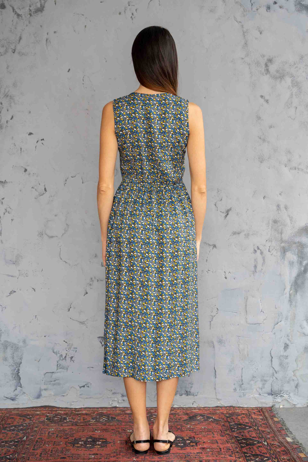 שמלת יולי כמו פרח בר