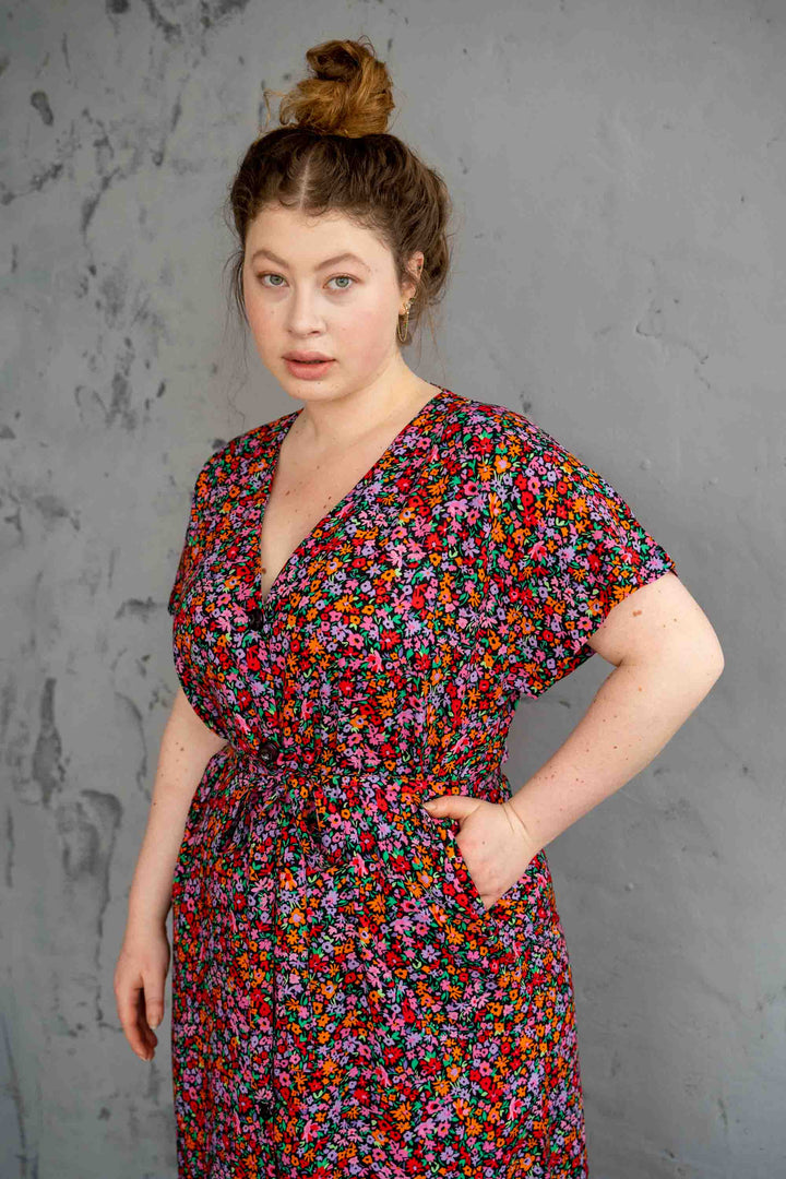 שמלת ליאה דברי אליי בפרחים