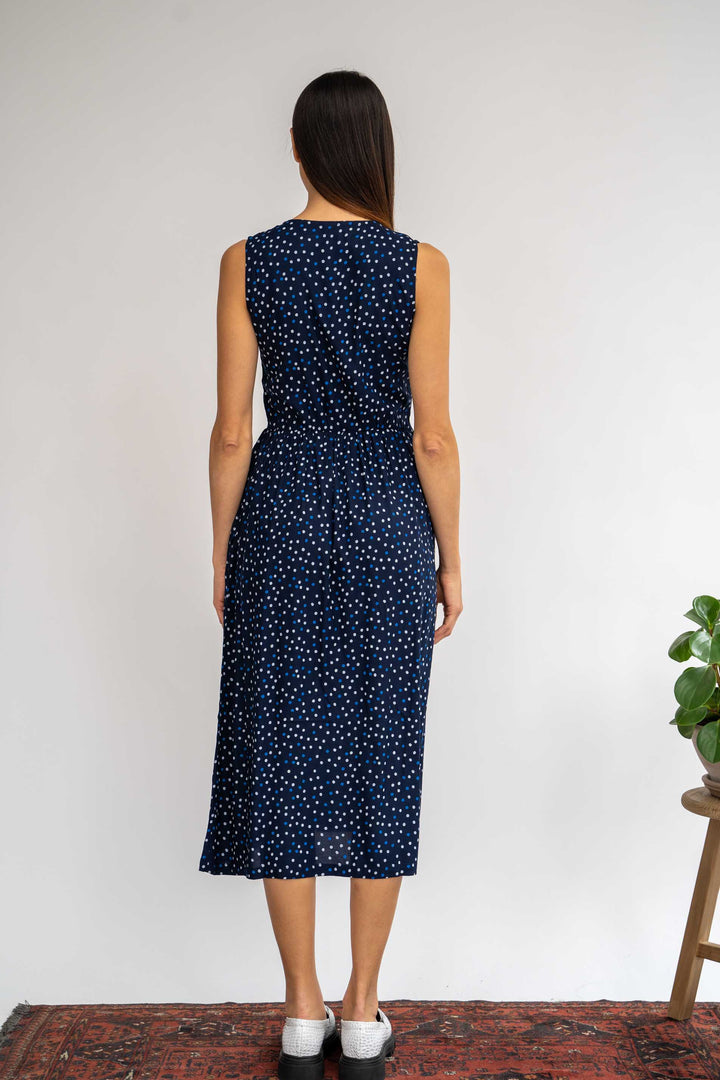 שמלת יולי נקודה למחשבה